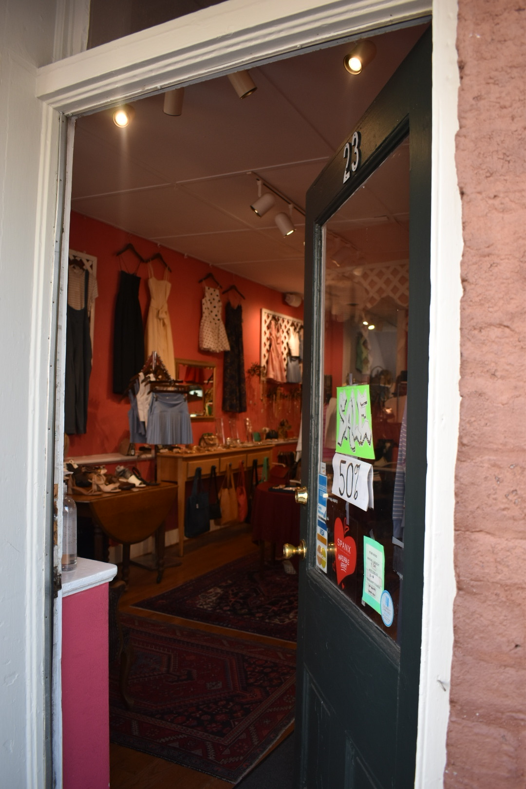 PappaGallo Boutique entrance