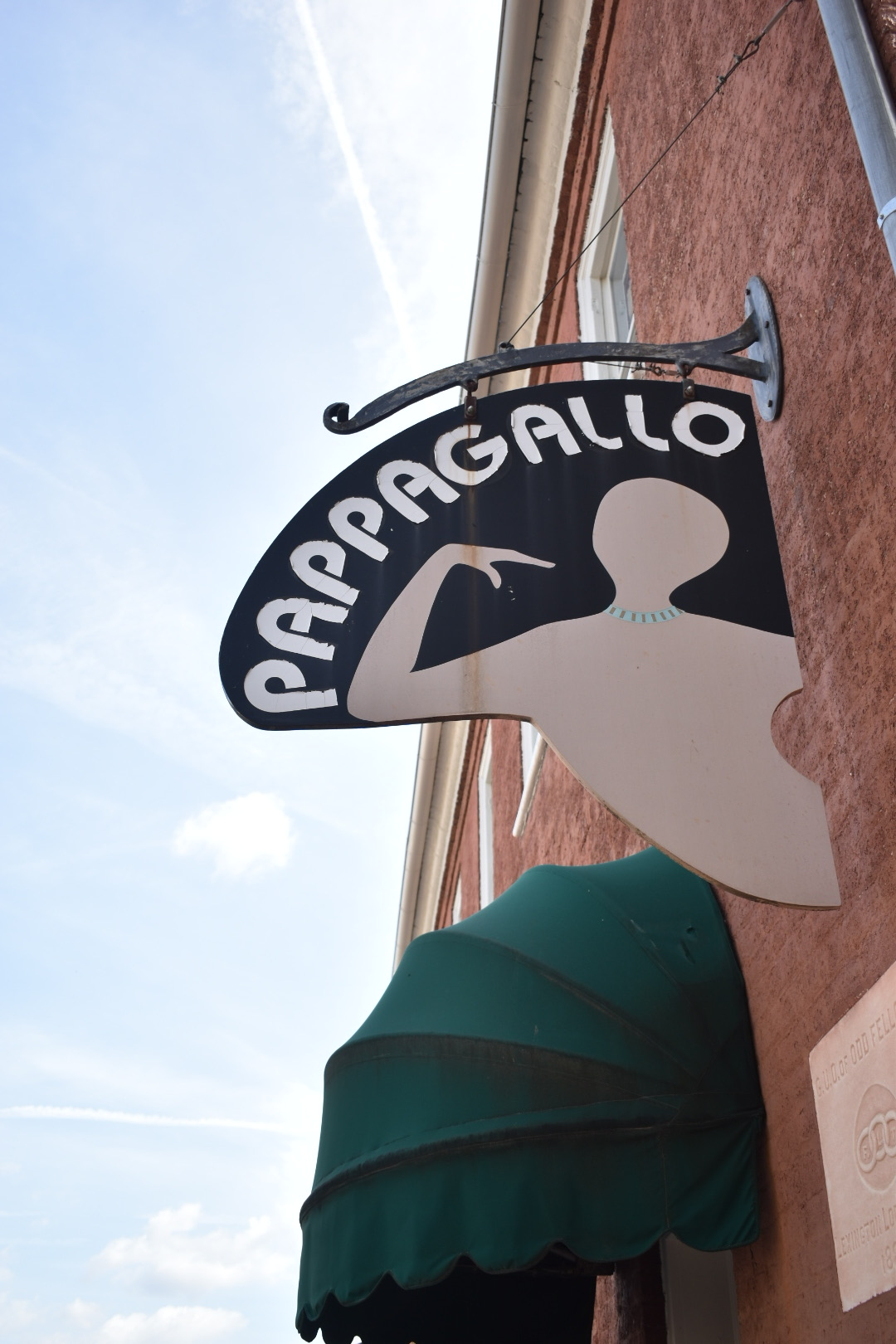 PappaGallo Boutique sign